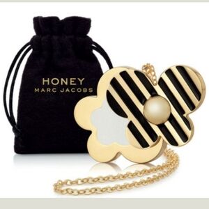 Marc Jacobs Honey Solid Perfume Black and Gold Floral Neclace